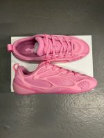 Skylrk Matterdaddies Pinky Size 9 Brand New Popup NYC